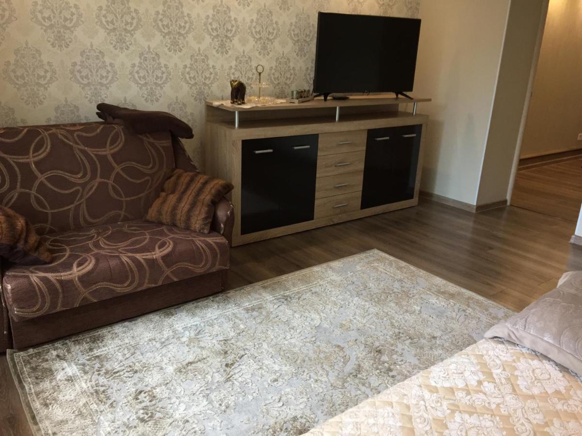 Apartment K.g. *